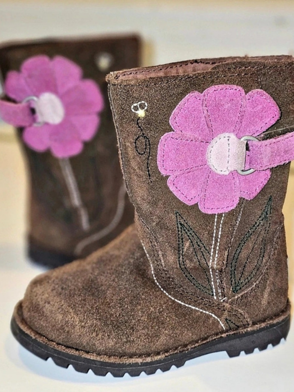 UGG Classic Flower Boot Brown & Pink Girls US 6
